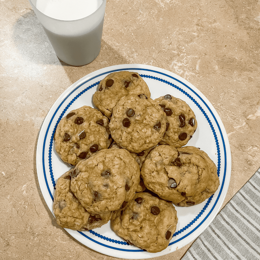 soft and chewy oatmeal chocolate chip cookies