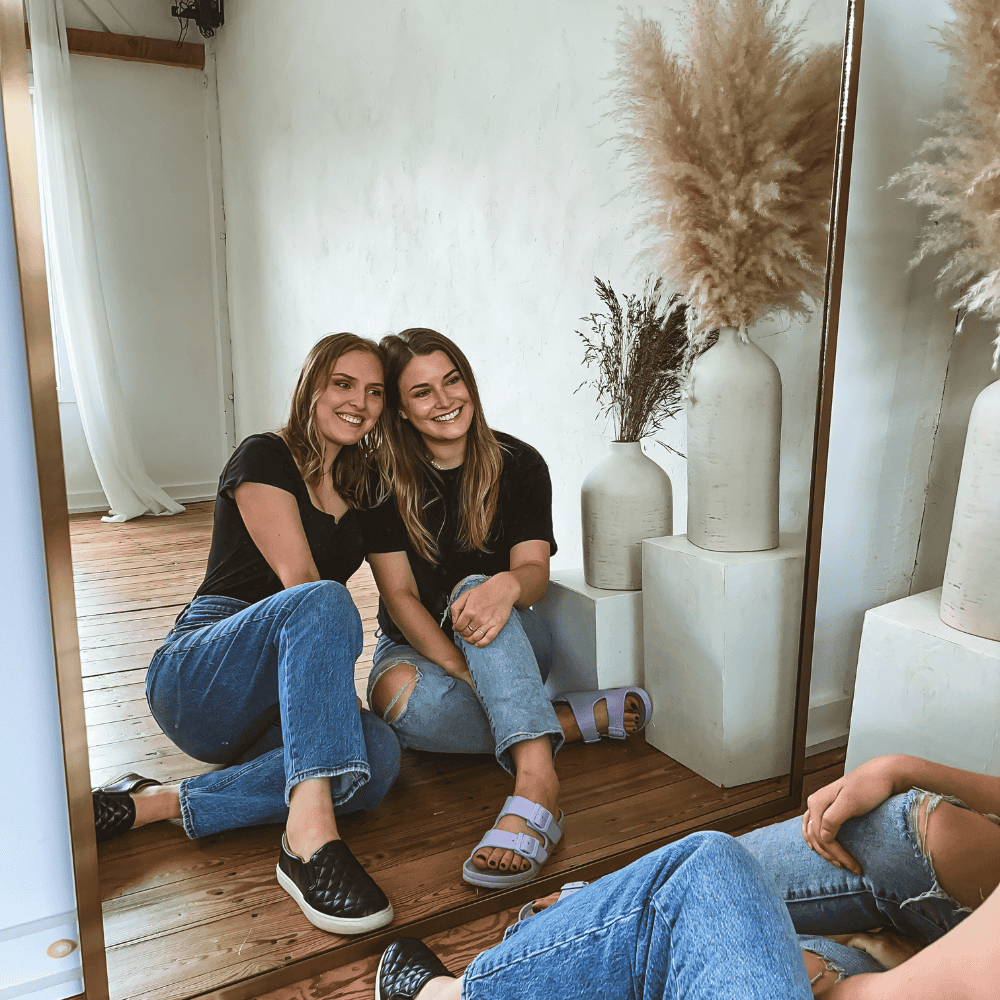 best friend photography poses