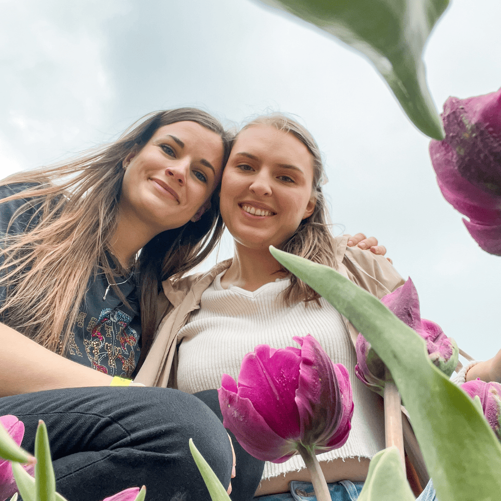 selfie poses for friends